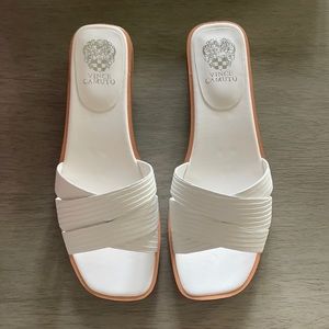 NWT! Vince Camuto Sandals - Size 8.5